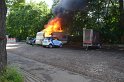 Wohnwagenbrand Koeln Rodenkirchen vor der Bruecke P006